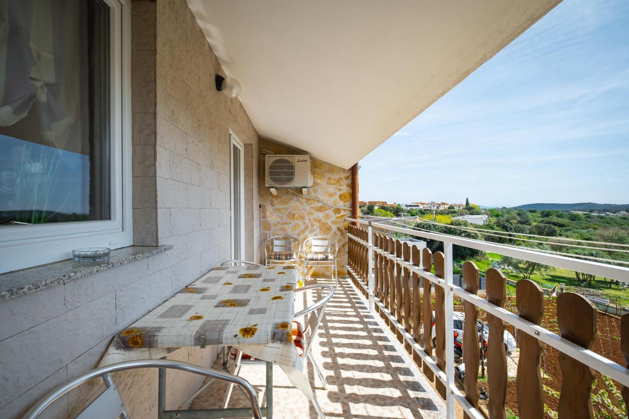 Apartma Ana *